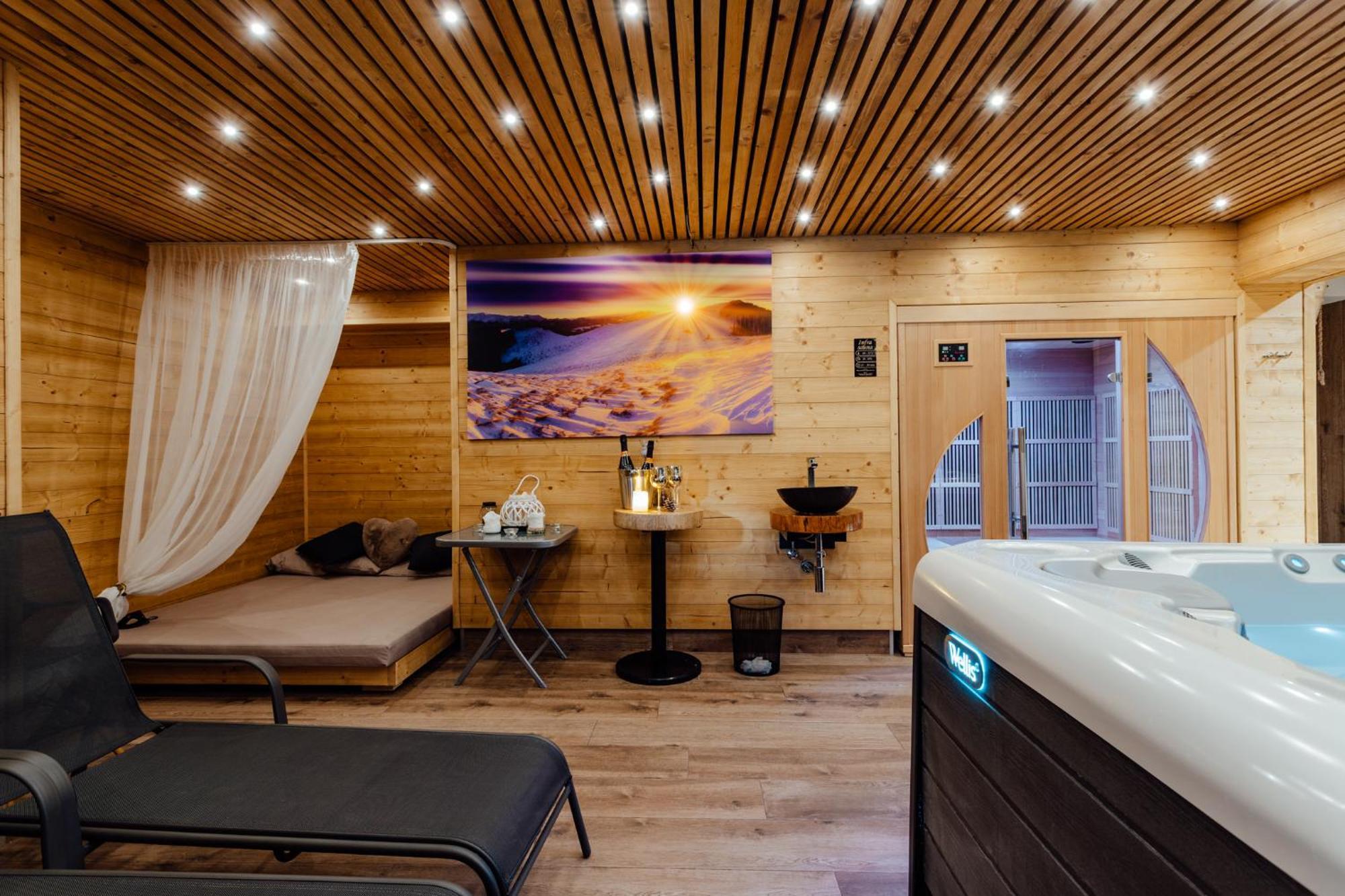 Miracle Seasons Aparthotel Lipótszentmiklós Kültér fotó