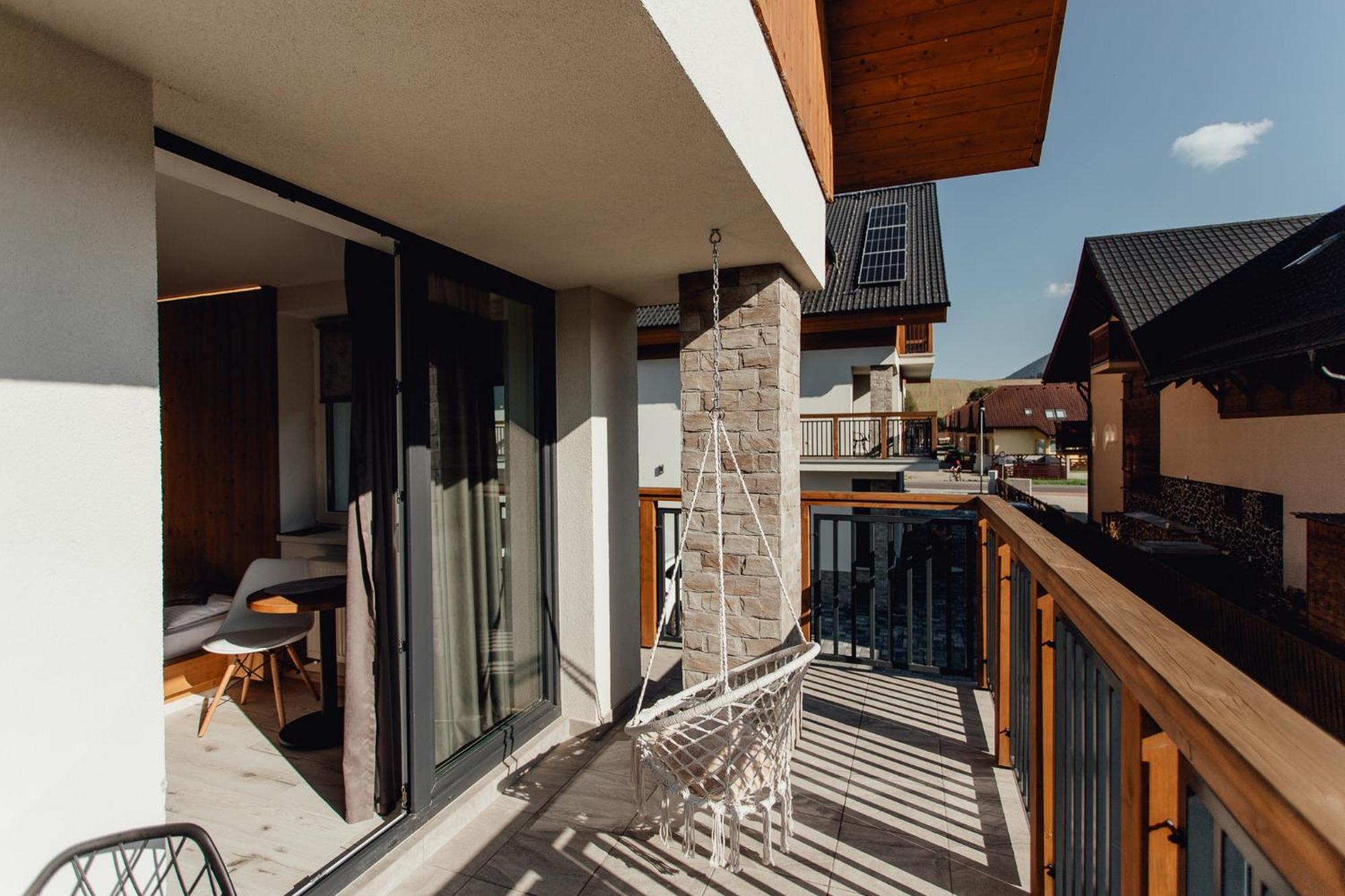 Miracle Seasons Aparthotel Lipótszentmiklós Kültér fotó