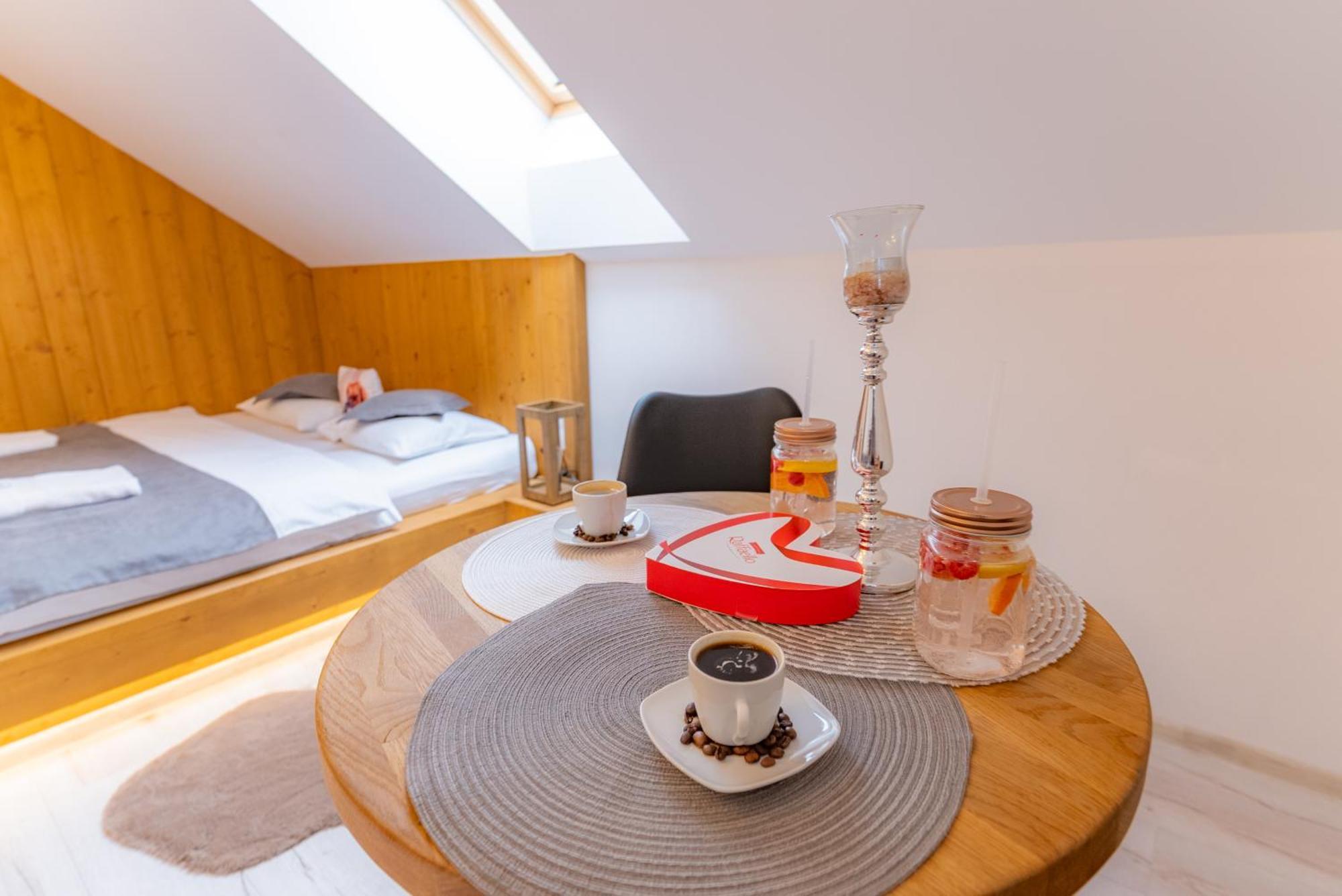Miracle Seasons Aparthotel Lipótszentmiklós Szoba fotó